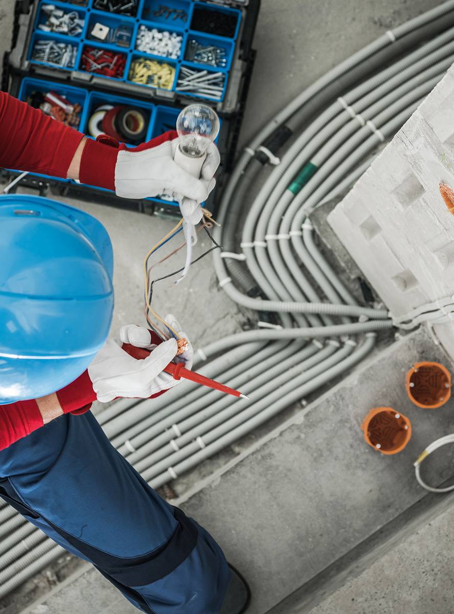 Borne_électrique_et_génératrice_Maître_électricien Lachute Borne_électrique_et_génératrice_Maître_électricien Lachute